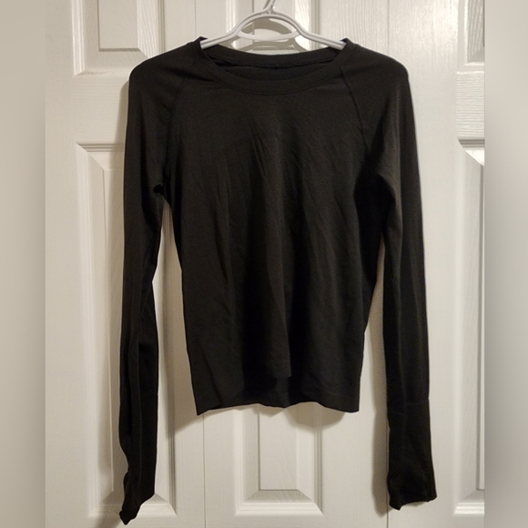 lululemon athletica Tops - Lululemon Swiftly Tech Race Length Long Sleeve Size 8 EUC